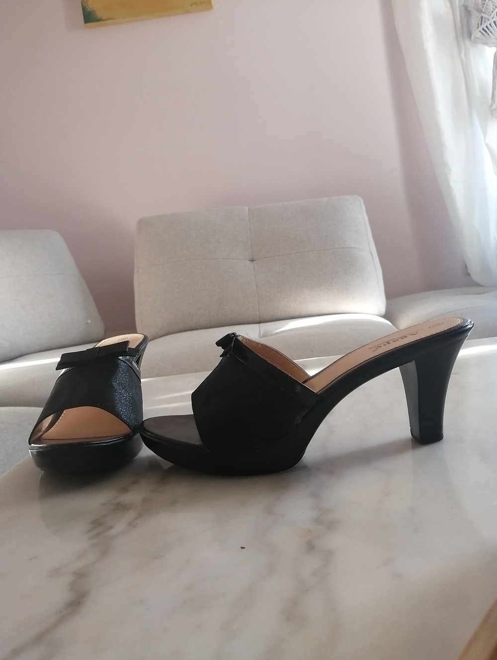🆕 Without Box . Sleek Black Open-Toe Heeled Mules with Bow Accent